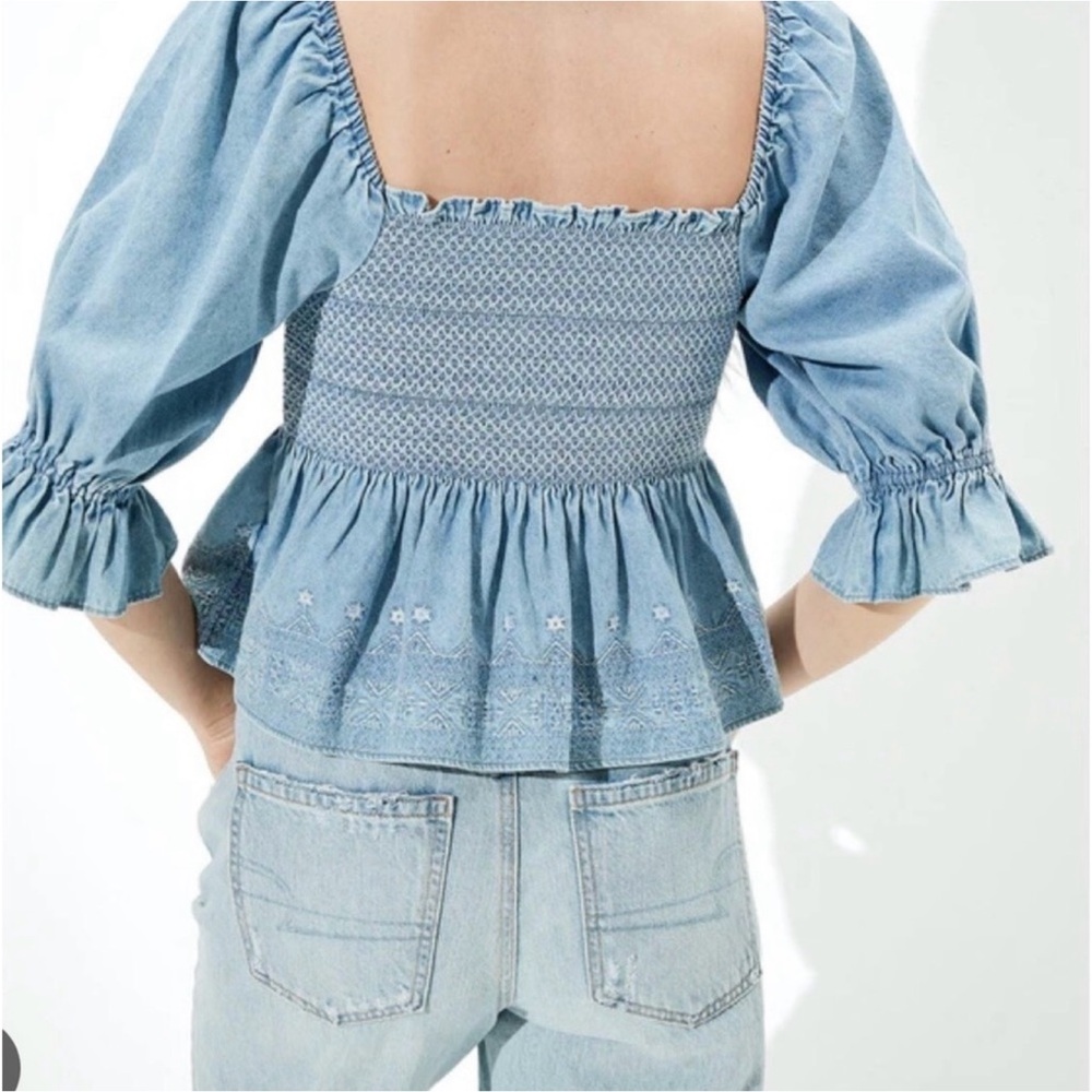 American Eagle Outfitters XS Chambray‎ Puff Sleeve Smocked Square Neck Blouse